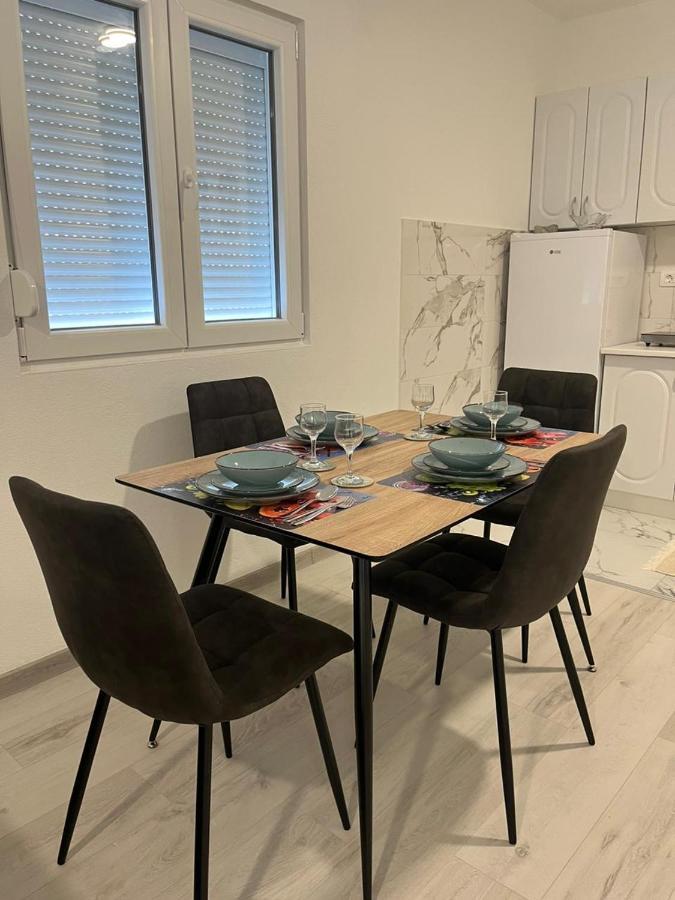 Knezevic Apartman Podgorica Bagian luar foto