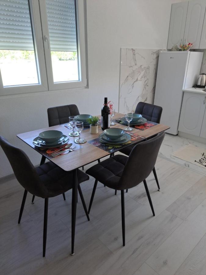 Knezevic Apartman Podgorica Bagian luar foto